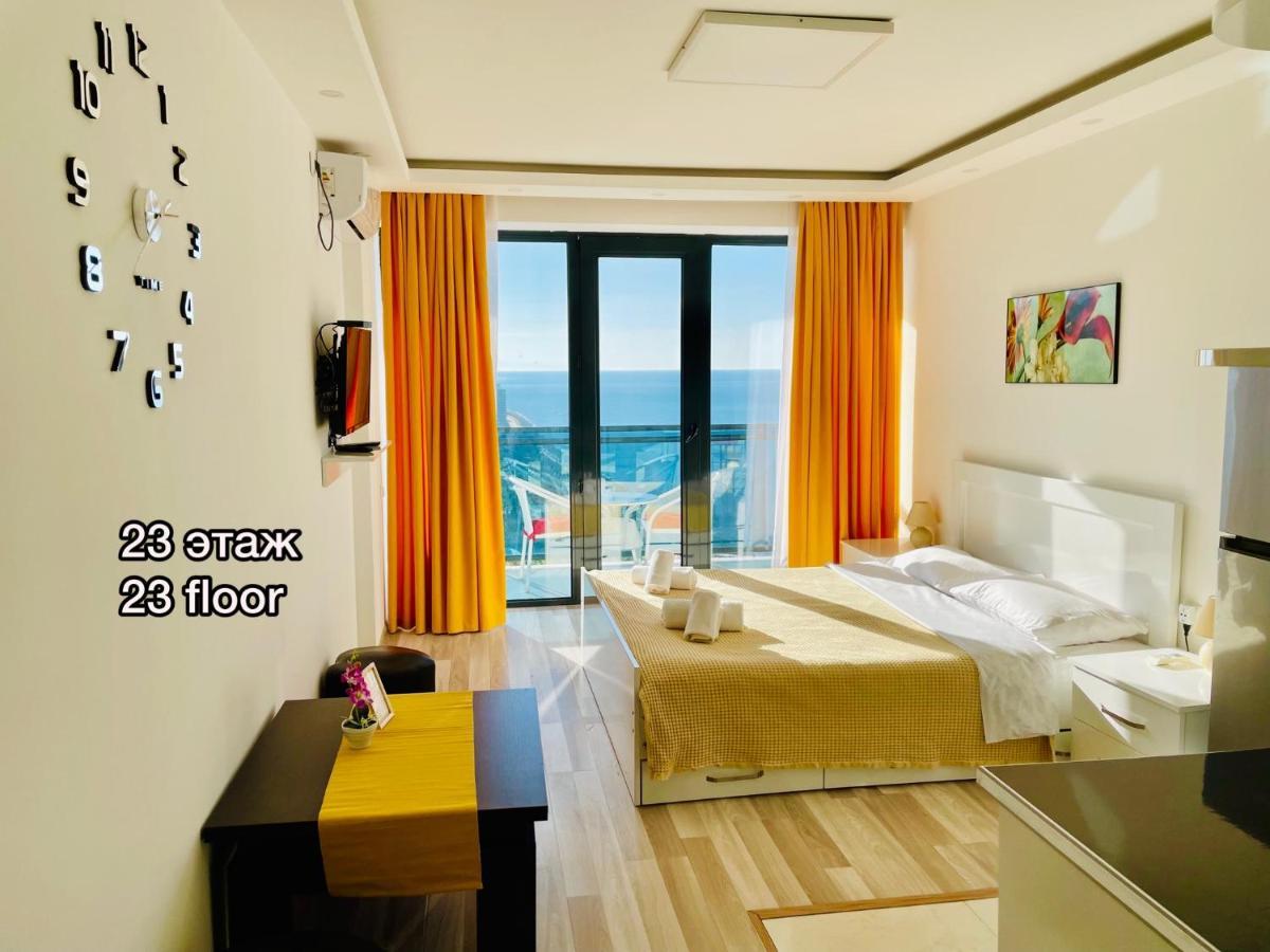 Sea View Apartments Orbi Beach Tower Batumi Exteriér fotografie