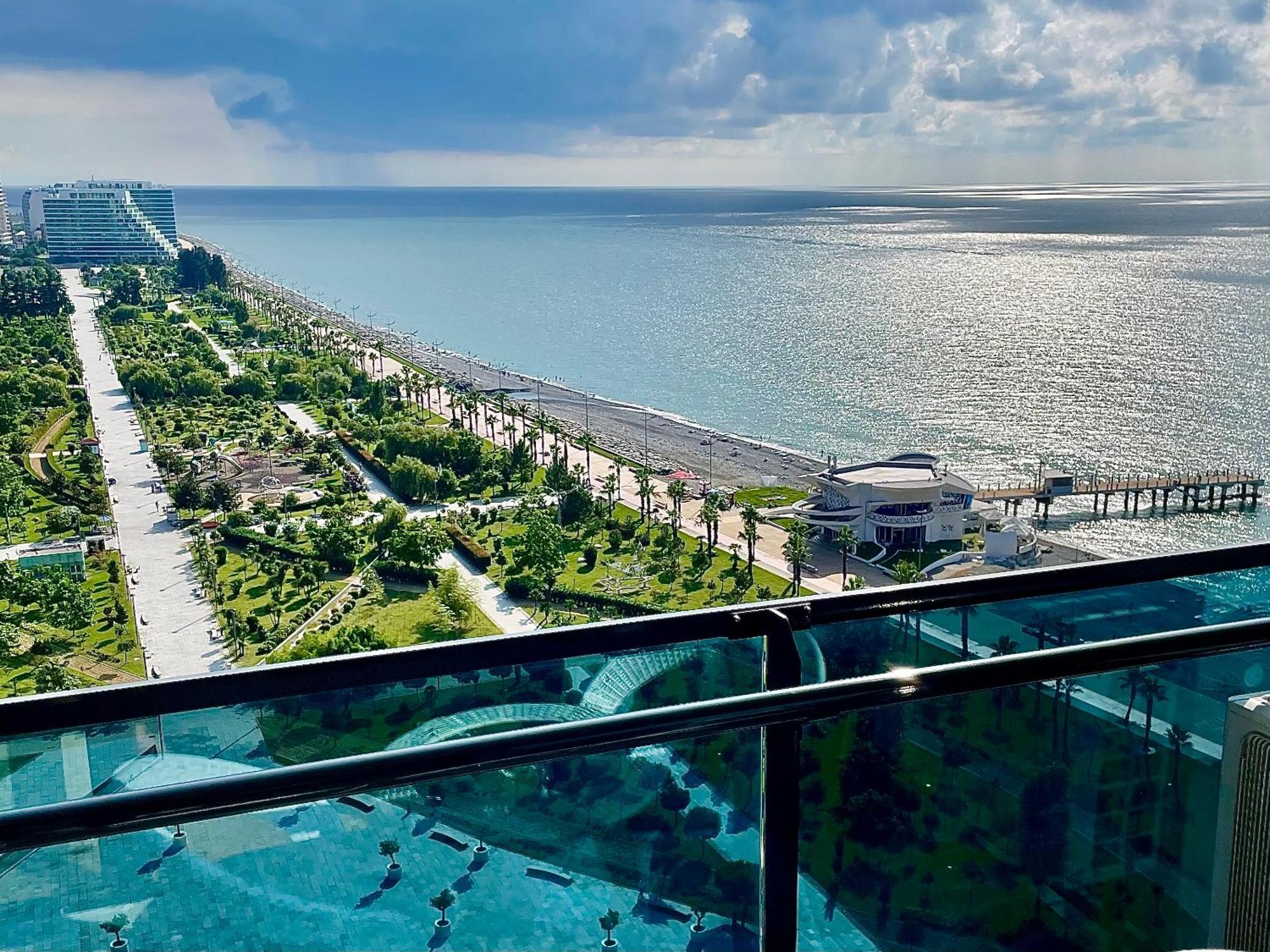 Sea View Apartments Orbi Beach Tower Batumi Exteriér fotografie